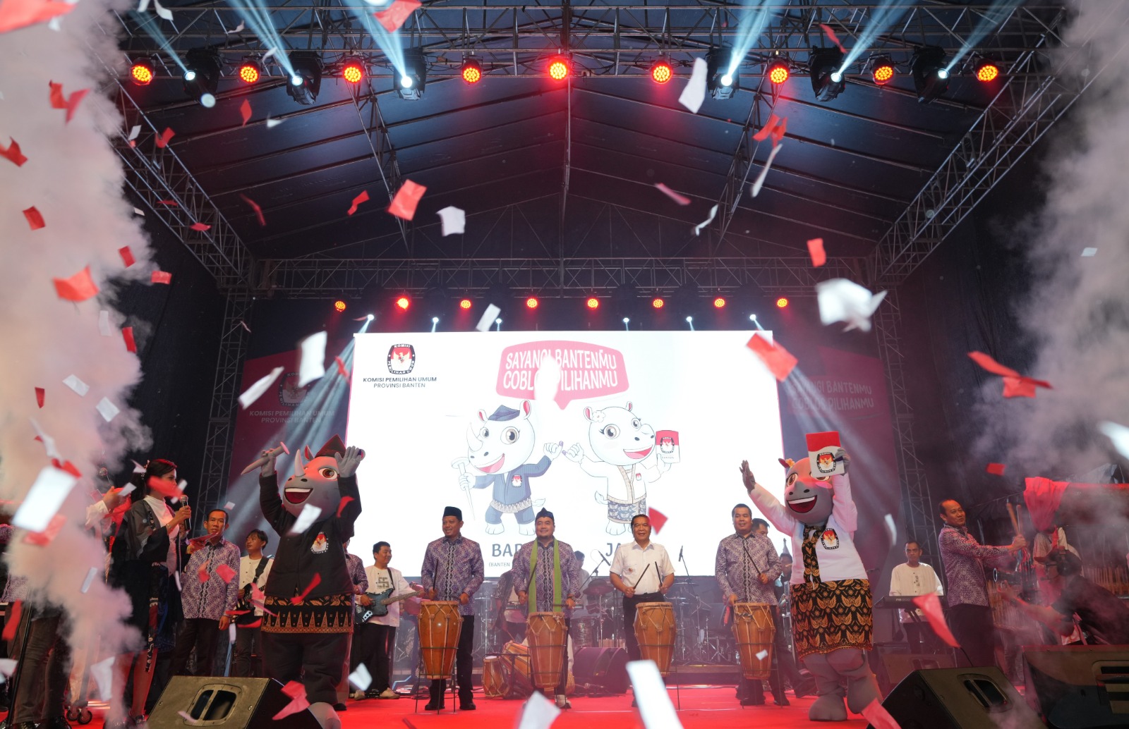 “Bara” dan “Jara”, Badak Jawa Jadi Maskot Pilkada Banten 2024    