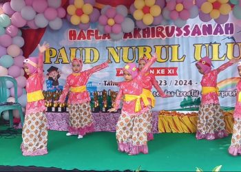 Siswa Paud Nurul Ulum Berkreasi di saat Wisuda ke XI