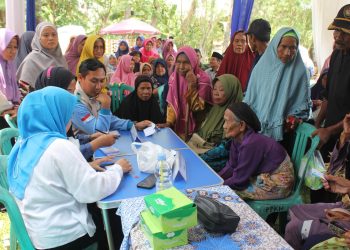 200 Lansia di Cisoka Dapat Layanan Kesehatan dari PLN Banten