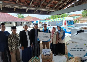 YBM PLN Banten Berbagi Makanan Bergizi di Ponpes Pandeglang
