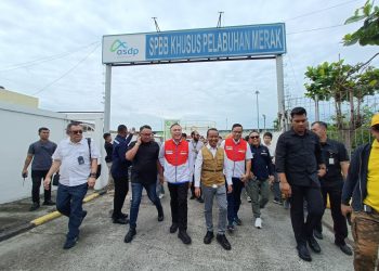 Bahlil Minta ASDP Tambah Kapasitas Tangki di SPBB Pelabuhan Merak