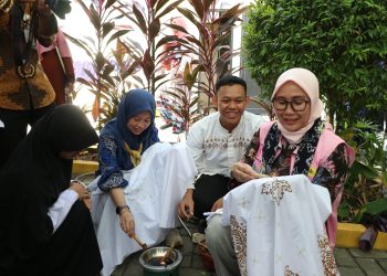 Bantu Kembangkan Batik Rinara, Program TJSL PLN UID Banten Diapresiasi Kementerian ESDM