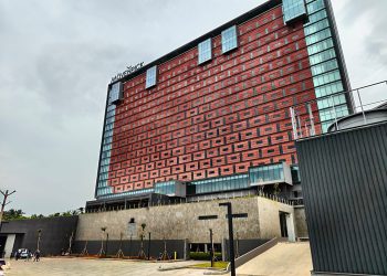 Dukung Pariwisata Banten, PLN Tingkatkan Daya Hotel di Pandeglang