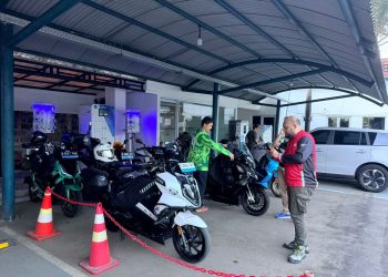 Ketika Komunitas Motor Listrik ALVA Manfaatkan Isi Daya di Kantor UP3 Serpong