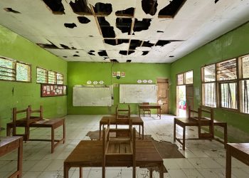 PLN Banten Bantu Perbaiki Atap Madrasah Aliyah Citepuseun Lebak