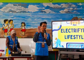 PLN UP3 Cikokol Edukasi Keselamatan Penggunaan Listrik ke Guru dan Siswa SDN Cibodas